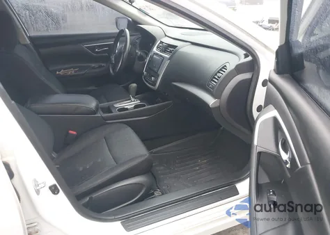 2017 Nissan Altima 2.5 Sv z USA, uszkodzony, nr VIN 1N4AL3AP8HC135283